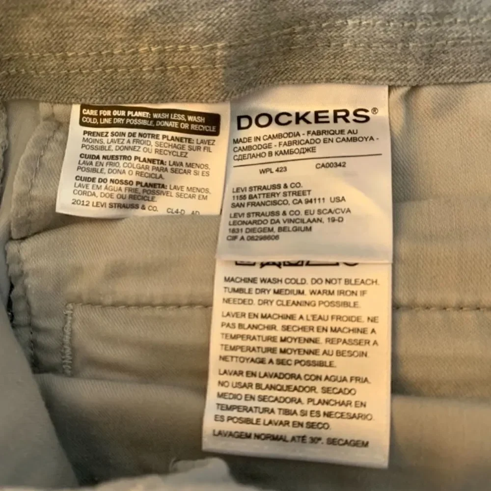 Men’s Dockers Light Grey size 36 x 32